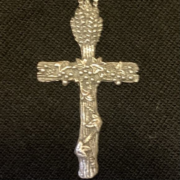 James Avery Retired Harvest Cross Pendant and Chain 19.5 Inches - Picture 1 of 13